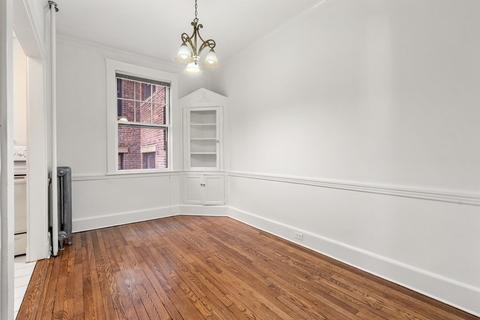 135 Freeman St #1A, Brookline, MA 02446 photo 3
