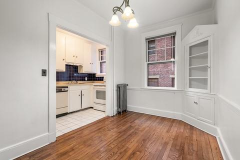 135 Freeman St #1A, Brookline, MA 02446 photo 4