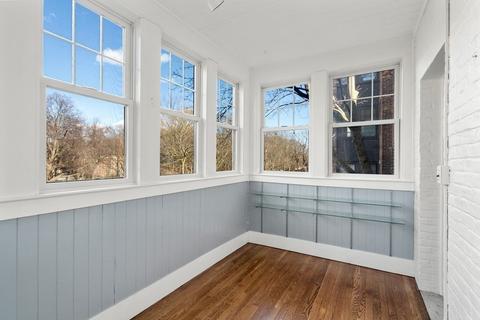 135 Freeman St #1A, Brookline, MA 02446 photo 9