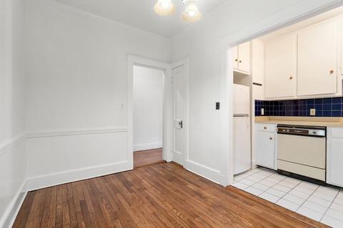 135 Freeman St #1A, Brookline, MA 02446 photo 5