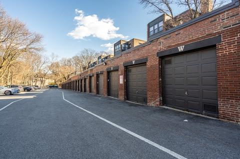 135 Freeman St #1A, Brookline, MA 02446 photo 17