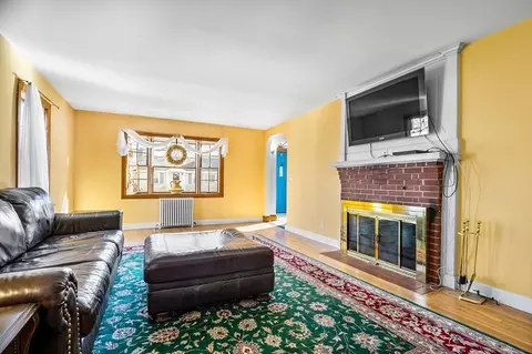 85 Pleasant Cir, Canton, MA 02021 photo 4