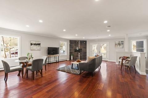 8 Ames St, Sharon, MA 02067