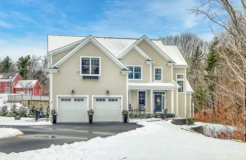 8 Boyden Ln, Walpole, MA 02071 photo 1