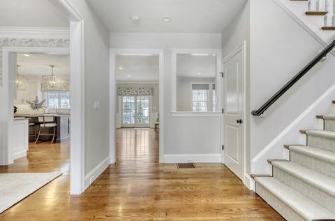 8 Boyden Ln, Walpole, MA 02071 photo 2