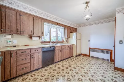 137 Lawrence Rd, Chicopee, MA 01013 photo 14