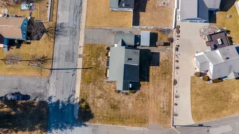 137 Lawrence Rd, Chicopee, MA 01013 photo 5
