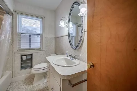 137 Lawrence Rd, Chicopee, MA 01013 photo 28