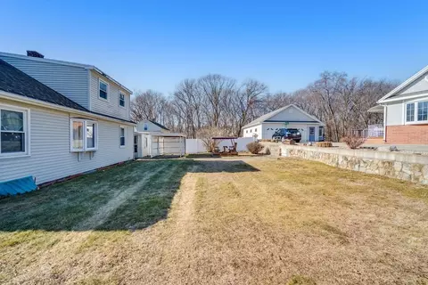 137 Lawrence Rd, Chicopee, MA 01013 photo 10