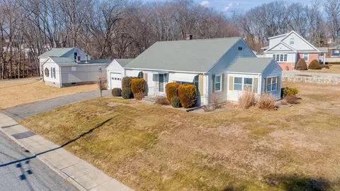 137 Lawrence Rd, Chicopee, MA 01013 photo 2