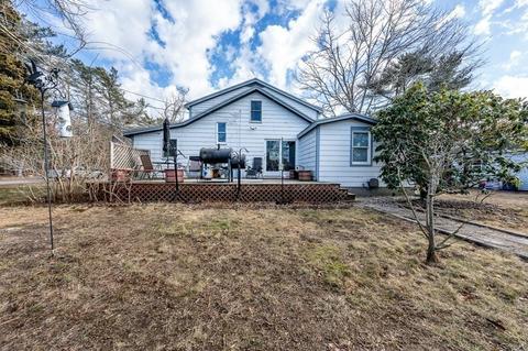 8 Parkwood Dr, Wareham, MA 02571 photo 4