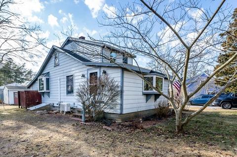 8 Parkwood Dr, Wareham, MA 02571 photo 1