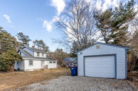 8 Parkwood Dr, Wareham, MA 02571 photo 3