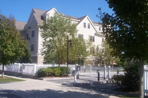 1056 Victoria St #C-21, New Bedford, MA 02745