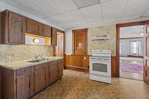 105 E Main St, Orange, MA 01364 photo 11
