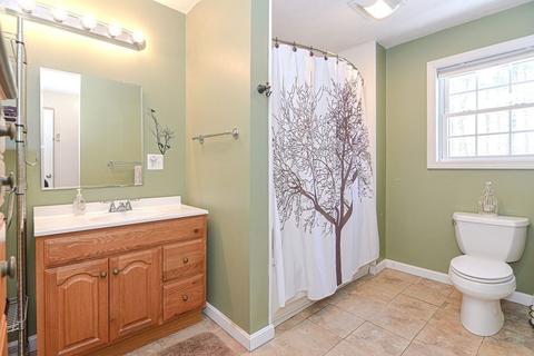 106 Taft St, Upton, MA 01568 photo 32