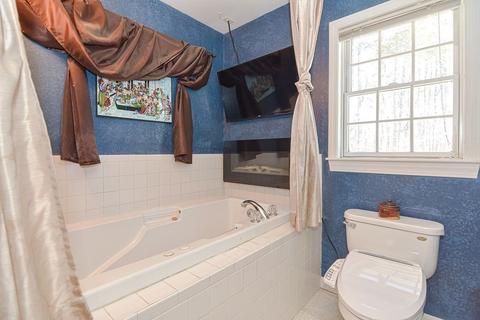 106 Taft St, Upton, MA 01568 photo 17