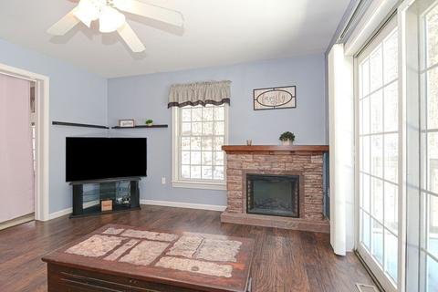 106 Taft St, Upton, MA 01568 photo 3