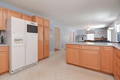 106 Taft St, Upton, MA 01568 photo 7