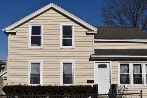 75 White St, Springfield, MA 01108 photo 1