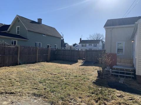 75 White St, Springfield, MA 01108 photo 13