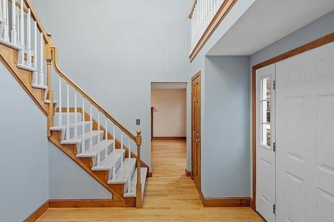 29 Pleasant St, Upton, MA 01568 photo 16