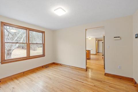 29 Pleasant St, Upton, MA 01568 photo 10