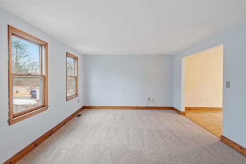 29 Pleasant St, Upton, MA 01568 photo 14