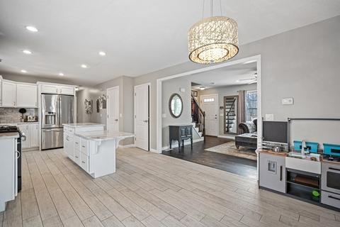 175 Fiberloid St, Springfield, MA 01151 photo 7