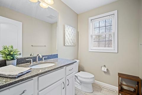 175 Fiberloid St, Springfield, MA 01151 photo 32