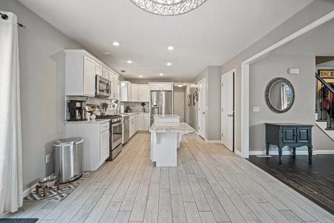 175 Fiberloid St, Springfield, MA 01151 photo 9