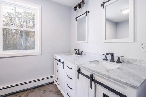 370 Thompson, Webster, MA 01570 photo 34