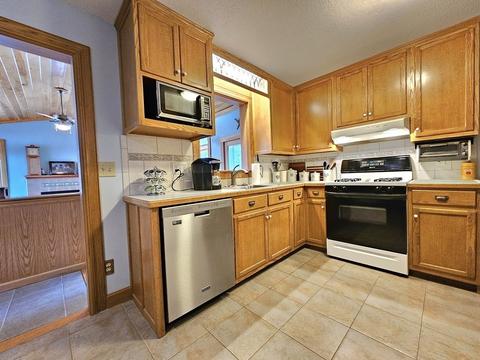 167 E Hadley Rd, Amherst, MA 01002 photo 4