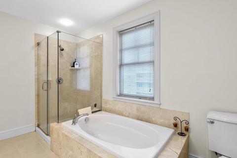 36 Intrepid Cir #305, Marblehead, MA 01945 photo 12