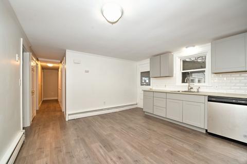 16 Perry St, Danvers, MA 01923 photo 9