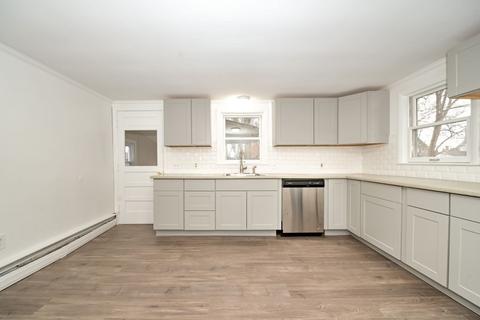 16 Perry St, Danvers, MA 01923 photo 6