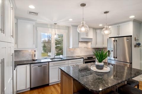 20 Bates Point Rd, Webster, MA 01570 photo 11