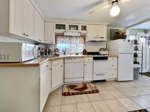 11 Crocker Ave, Wareham, MA 02571 photo 7