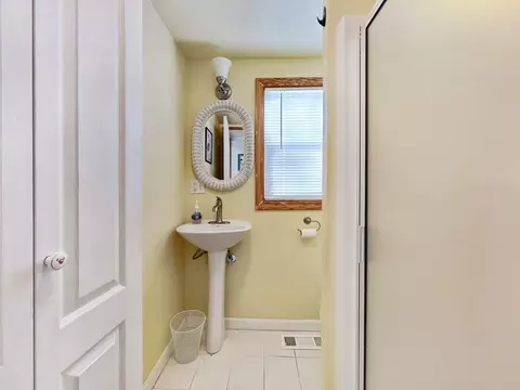 11 Crocker Ave, Wareham, MA 02571 photo 13