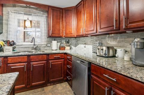 136 Pine Acre Rd, Springfield, MA 01129 photo 11