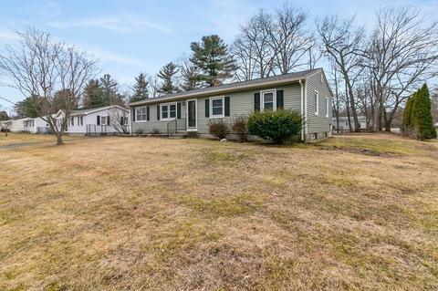 136 Pine Acre Rd, Springfield, MA 01129 photo 3