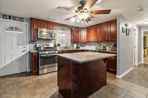 136 Pine Acre Rd, Springfield, MA 01129 photo 9