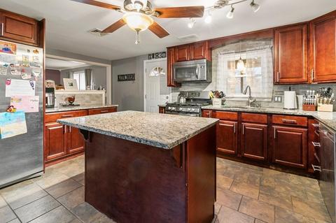 136 Pine Acre Rd, Springfield, MA 01129 photo 10