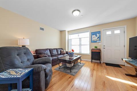 21 Maplewood Ave #C, Gloucester, MA 01930 photo 5