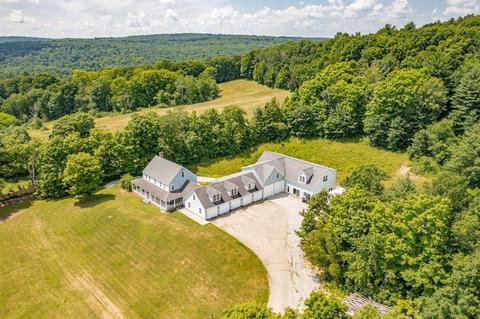 297 Brookfield Rd, Brimfield, MA 01010