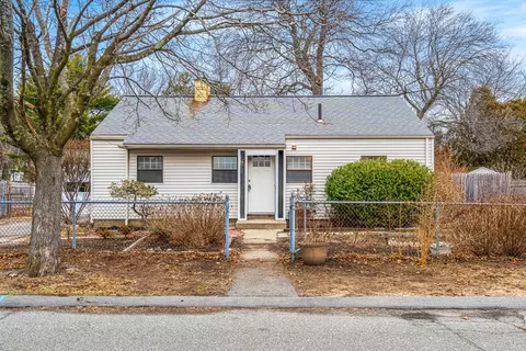 2 Beech St, Saugus, MA 01906 photo 1