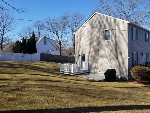 86 Heard St, Worcester, MA 01603 photo 5