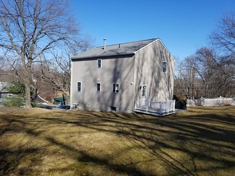 86 Heard St, Worcester, MA 01603 photo 4