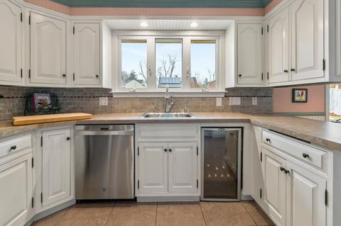 115 Roosevelt Ave, Springfield, MA 01118 photo 15