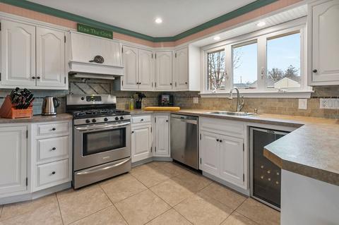 115 Roosevelt Ave, Springfield, MA 01118 photo 14